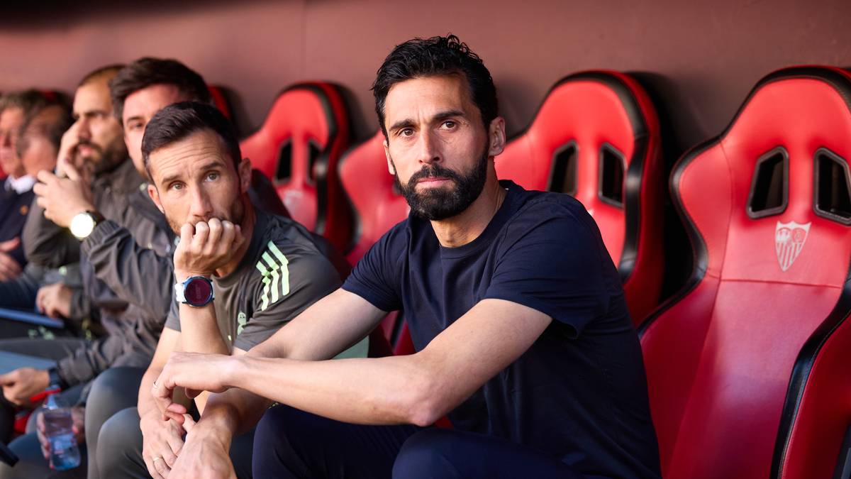 Álvaro Arbeloa durante un partido como técnico del Real Madrid