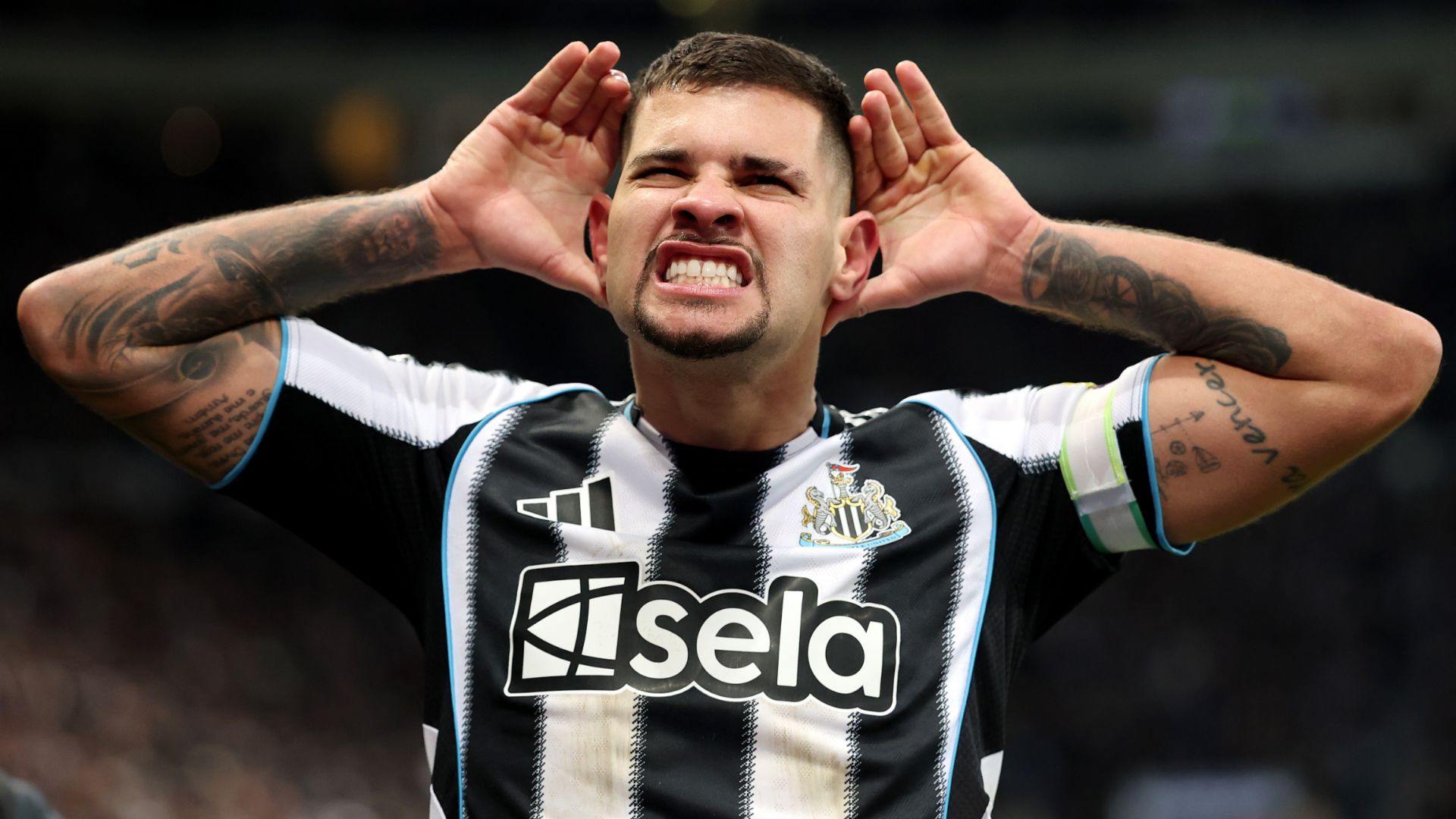 Sandro Tonali durante un partido del Newcastle