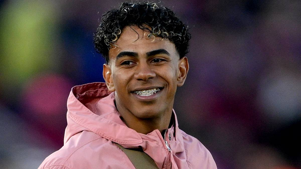 Lamine Yamal durante un partido con el FC Barcelona