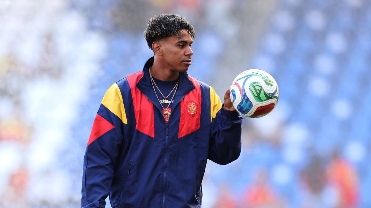 Lamine Yamal durante un partido del FC Barcelona
