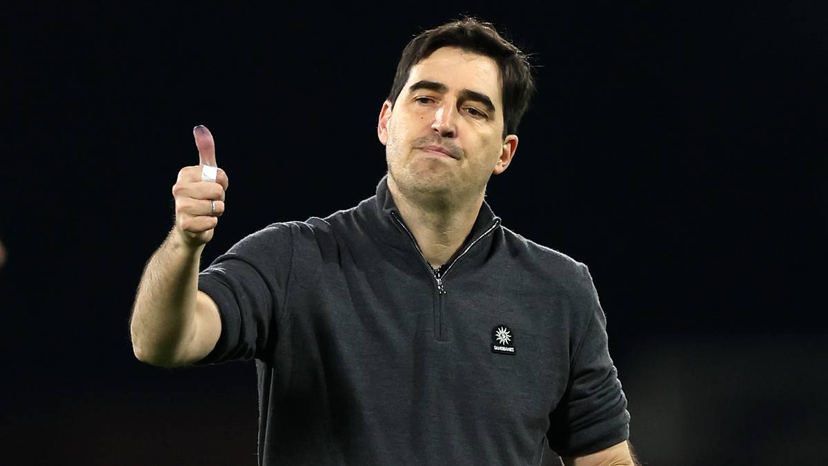Andoni Iraola durante un partido con el Bournemouth