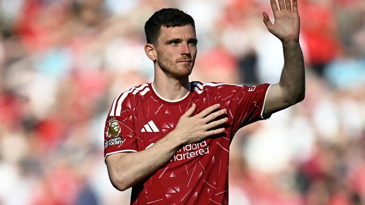 Andrew Robertson durante un partido del Liverpool