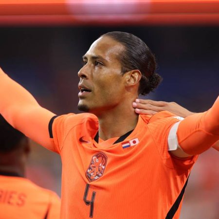 Van der Vaart ataca a Van Dijk por un viaje “tipo Boeing 747” en el Países Bajos-Francia del mundial 2026