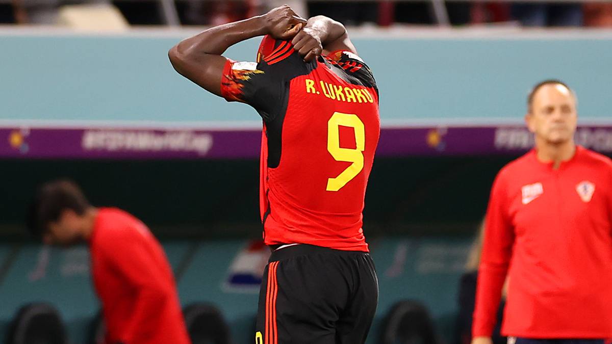 Lamine Yamal celebrando un gol con España