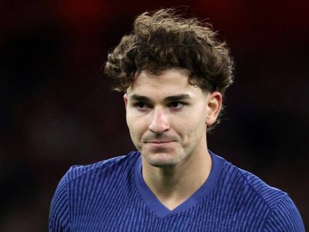 Julián Álvarez con la camiseta del Atlético de Madrid