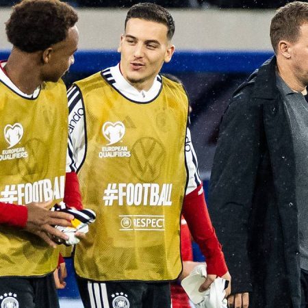 ¿Qué hizo El Mala para quedarse fuera? Karl fuera, Ouedraogo entra, y Matthäus discrepa