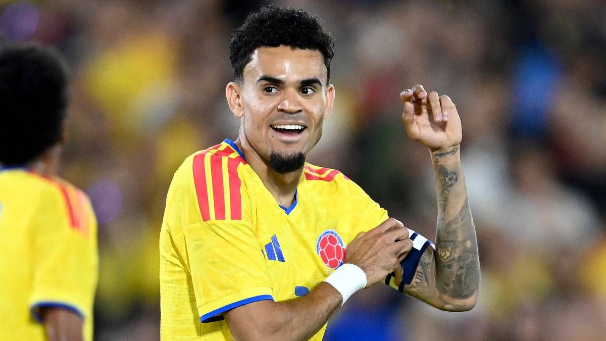 Luis Díaz con la camiseta de Colombia