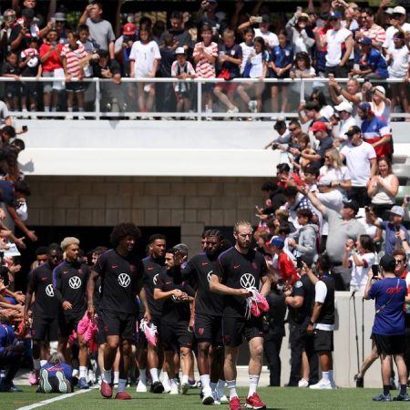 El USMNT ya está en su burbuja: 5,500 aficionados reciben al equipo en Irvine