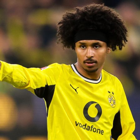 El Barcelona presenta una oferta formal por Karim Adeyemi, la joya del Dortmund