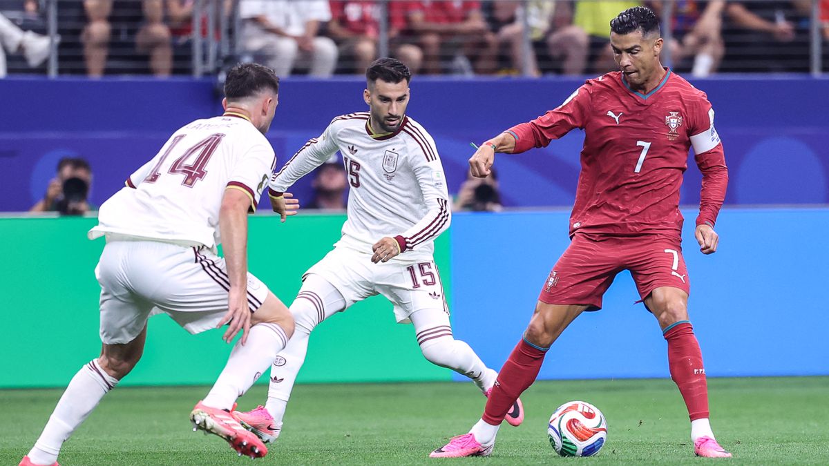 Cristiano Ronaldo frustrado durante el Portugal vs España
