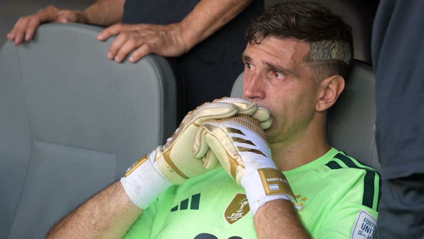 Emiliano Martínez en acción con la selección Argentina en el Mundial 2026