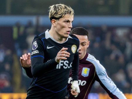 Alejandro Garnacho negociando su salida del Manchester United al Aston Villa