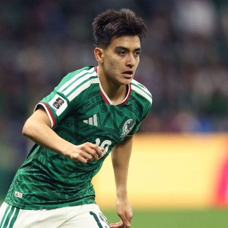 Liverpool va con todo por Gilberto Mora, la joya mexicana de 17 años que deslumbró en el Mundial