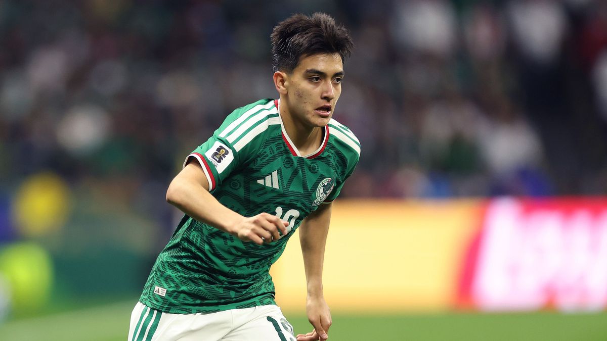 Gilberto Mora con la camiseta de la selección mexicana durante el Mundial 2026