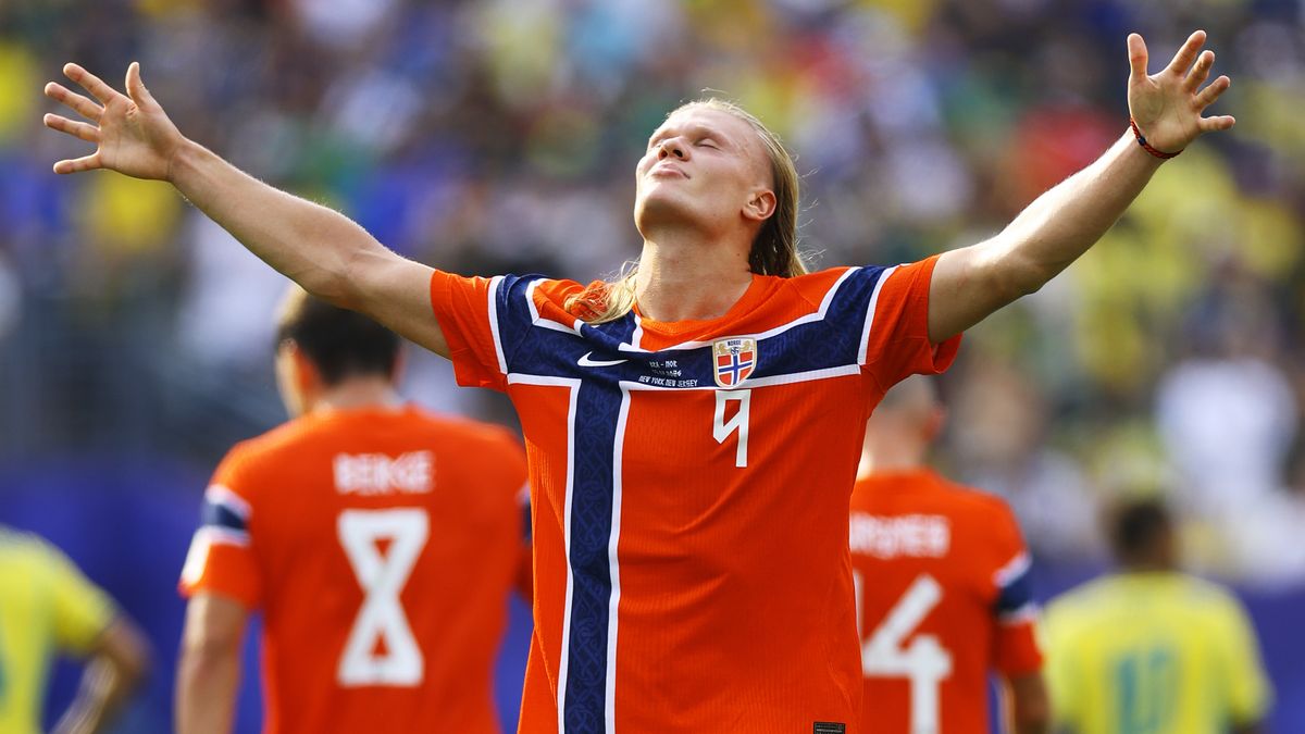 Jugadores de Noruega visiblemente afectados durante un entrenamiento previo a los cuartos de final