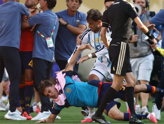 Leandro Paredes en el incidente con España tras la final del Mundial 2026