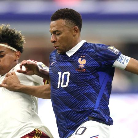 Yamal desafía a Mbappé: “Merezco el Balón de Oro 2026 más que él”