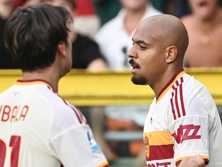 Malen iguala a Totti con 6 goles en 4 fechas y revela la química con Dybala: la Roma, líder de la Serie A