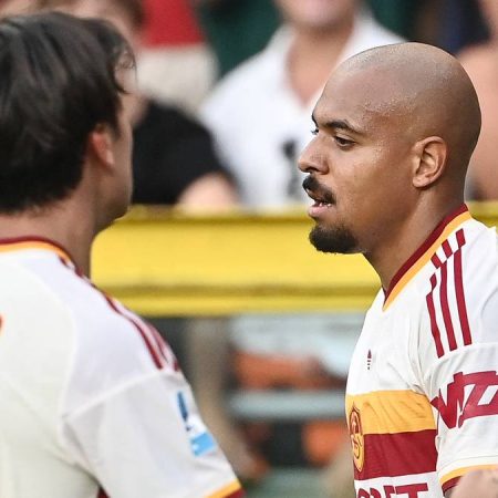 Malen iguala a Totti con 6 goles en 4 fechas y revela la química con Dybala: la Roma, líder de la Serie A