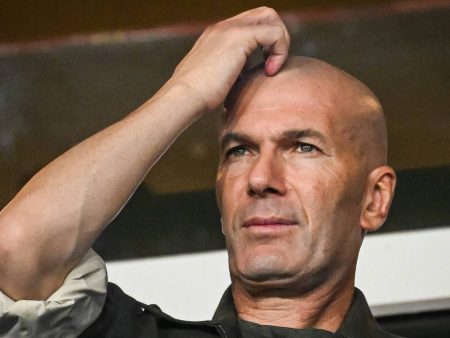 Zidane sorprende en su primera lista de Francia: convoca a Boscagli, el central del Brighton con pasado de 200 partidos en el PSV