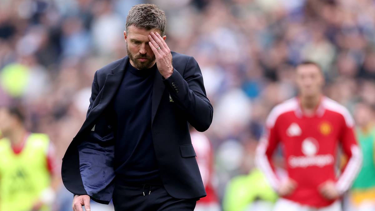 Michael Carrick tecnico del Manchester United en 2026-27