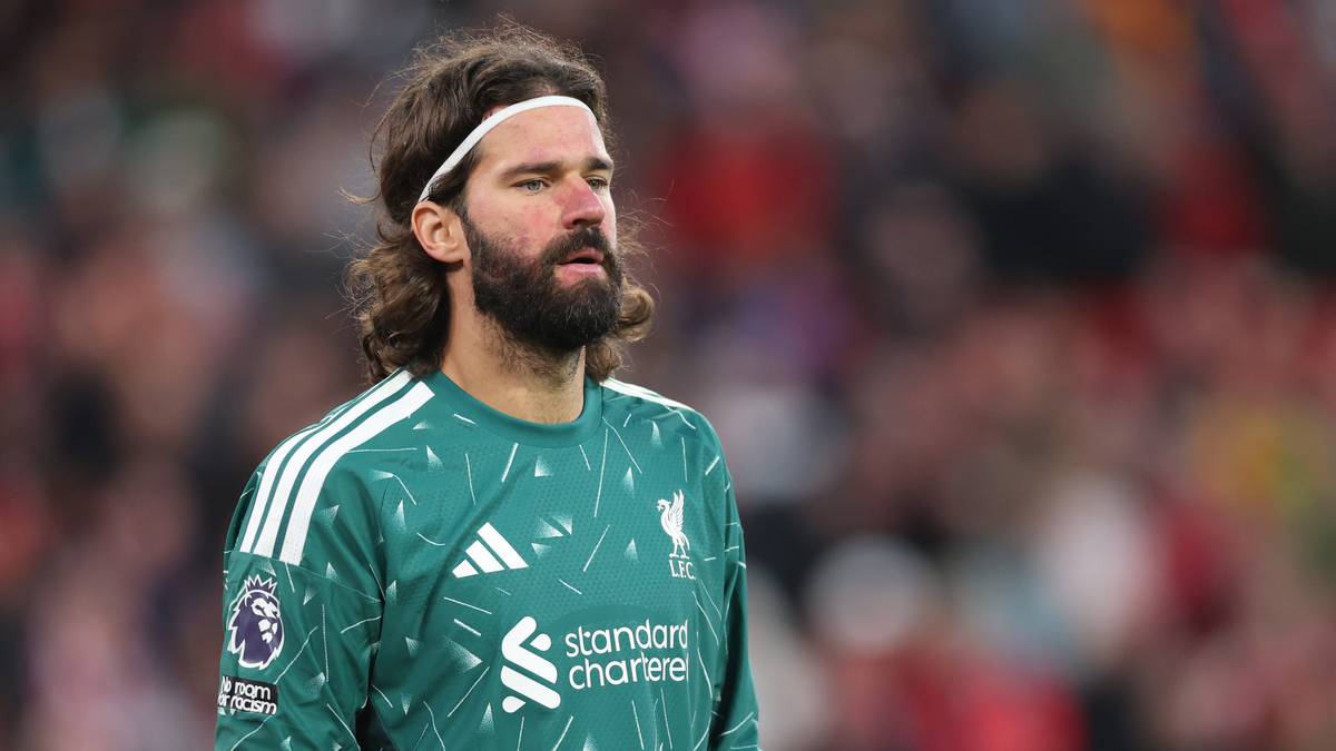 Liverpool celebra el hat trick de Barcola ante LASK